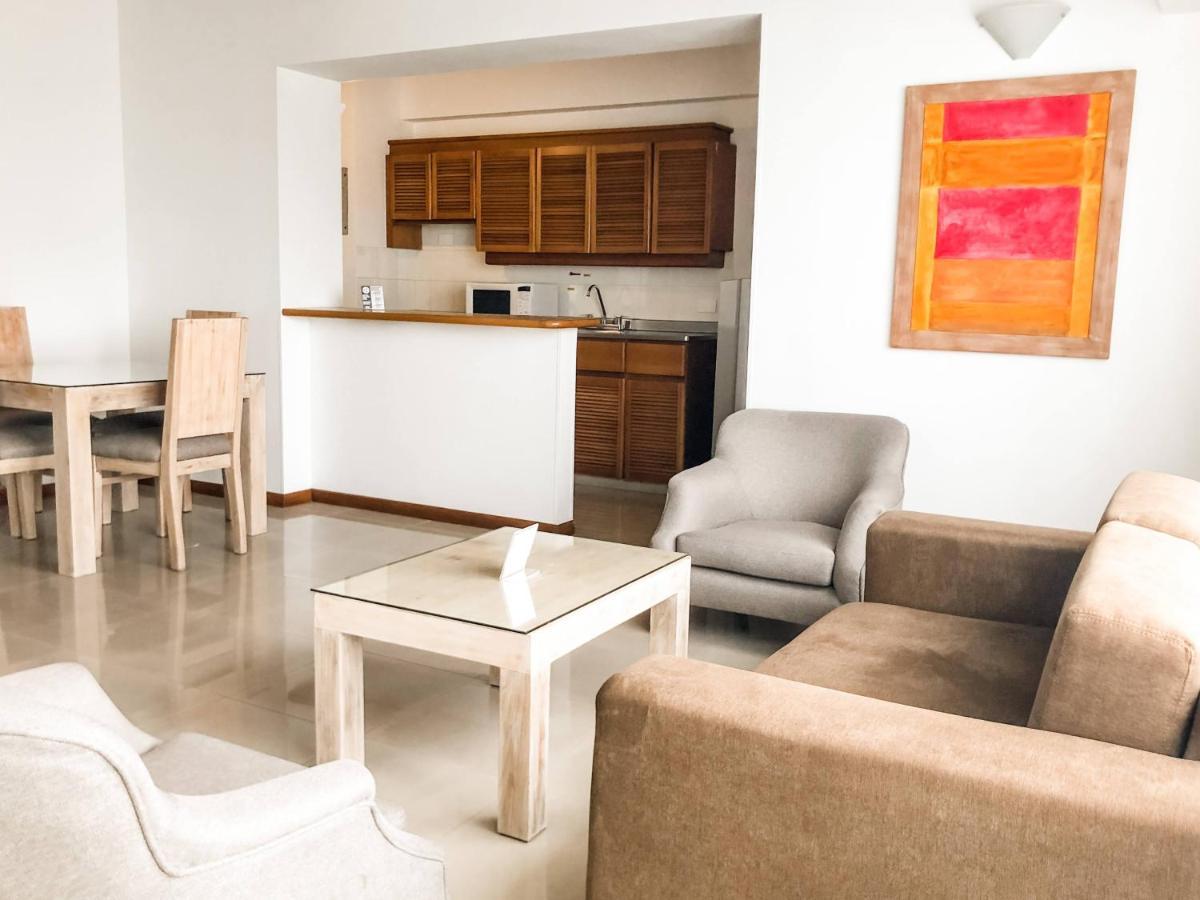 Portal Del Rodeo Apartahotel 메딜린 외부 사진