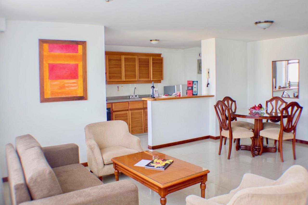 Portal Del Rodeo Apartahotel 메딜린 외부 사진