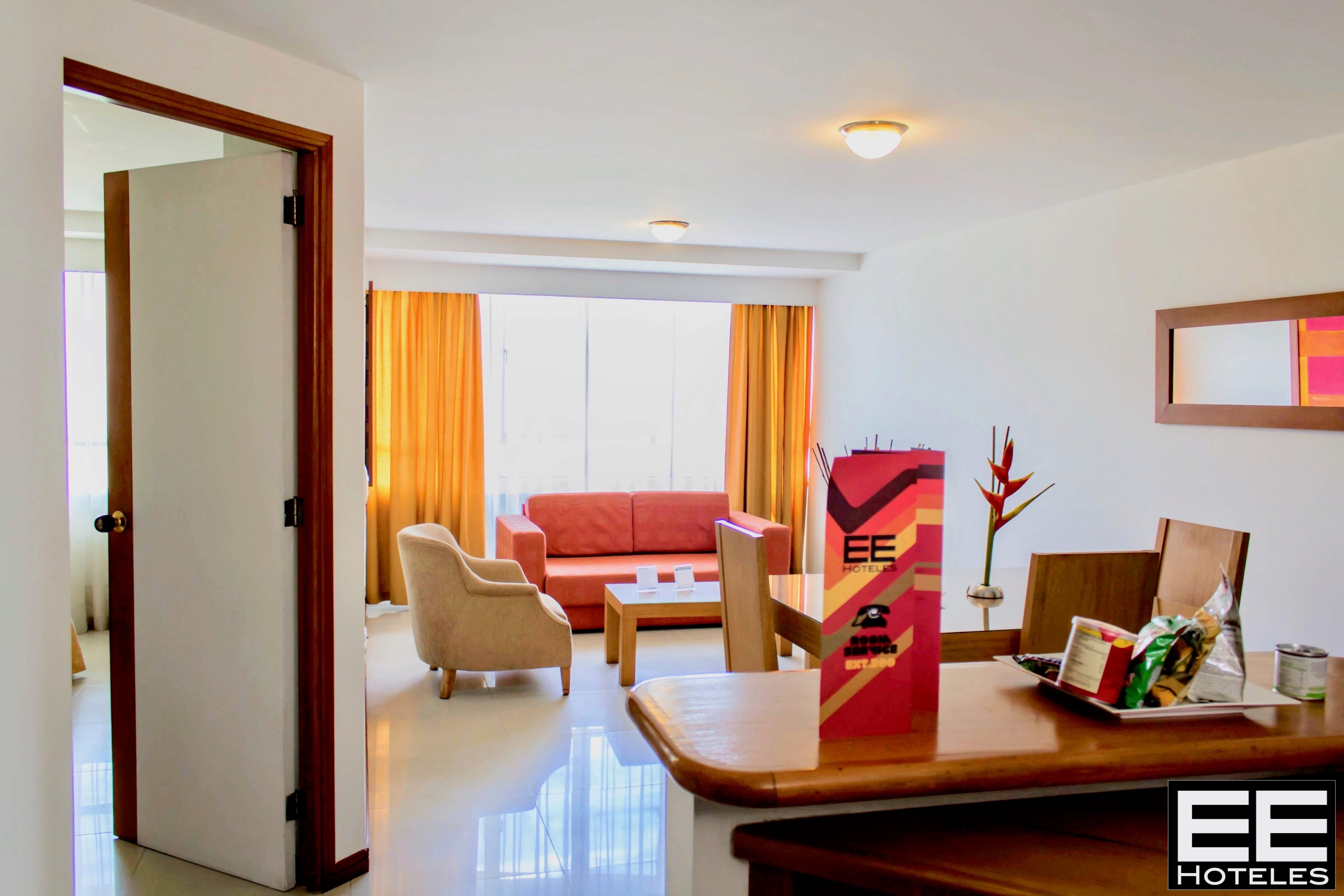 Portal Del Rodeo Apartahotel 메딜린 외부 사진