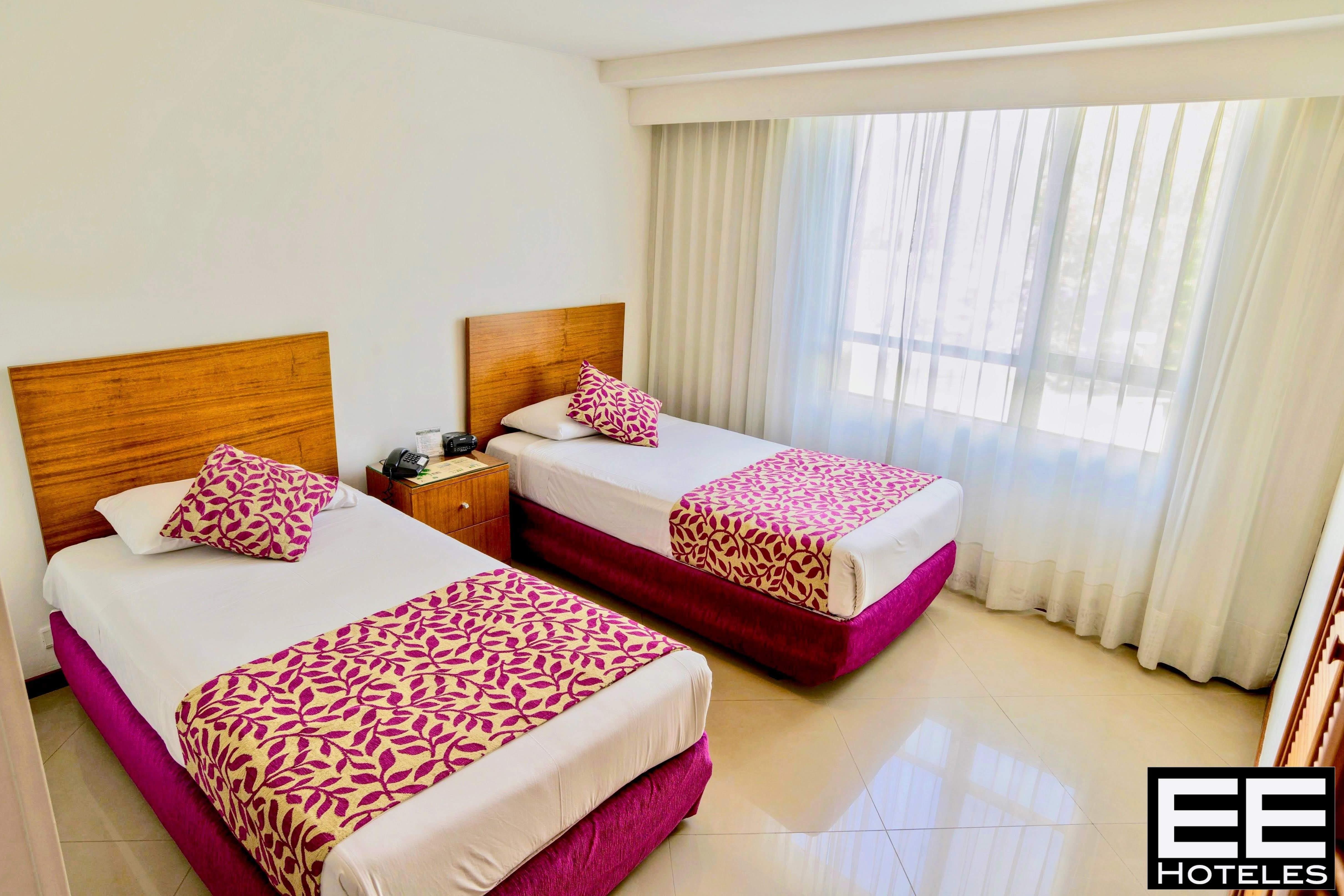 Portal Del Rodeo Apartahotel 메딜린 외부 사진
