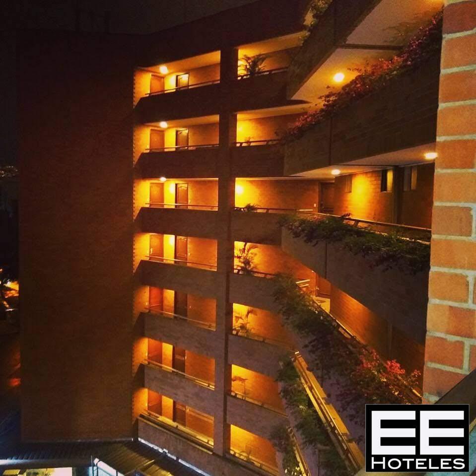 Portal Del Rodeo Apartahotel 메딜린 외부 사진
