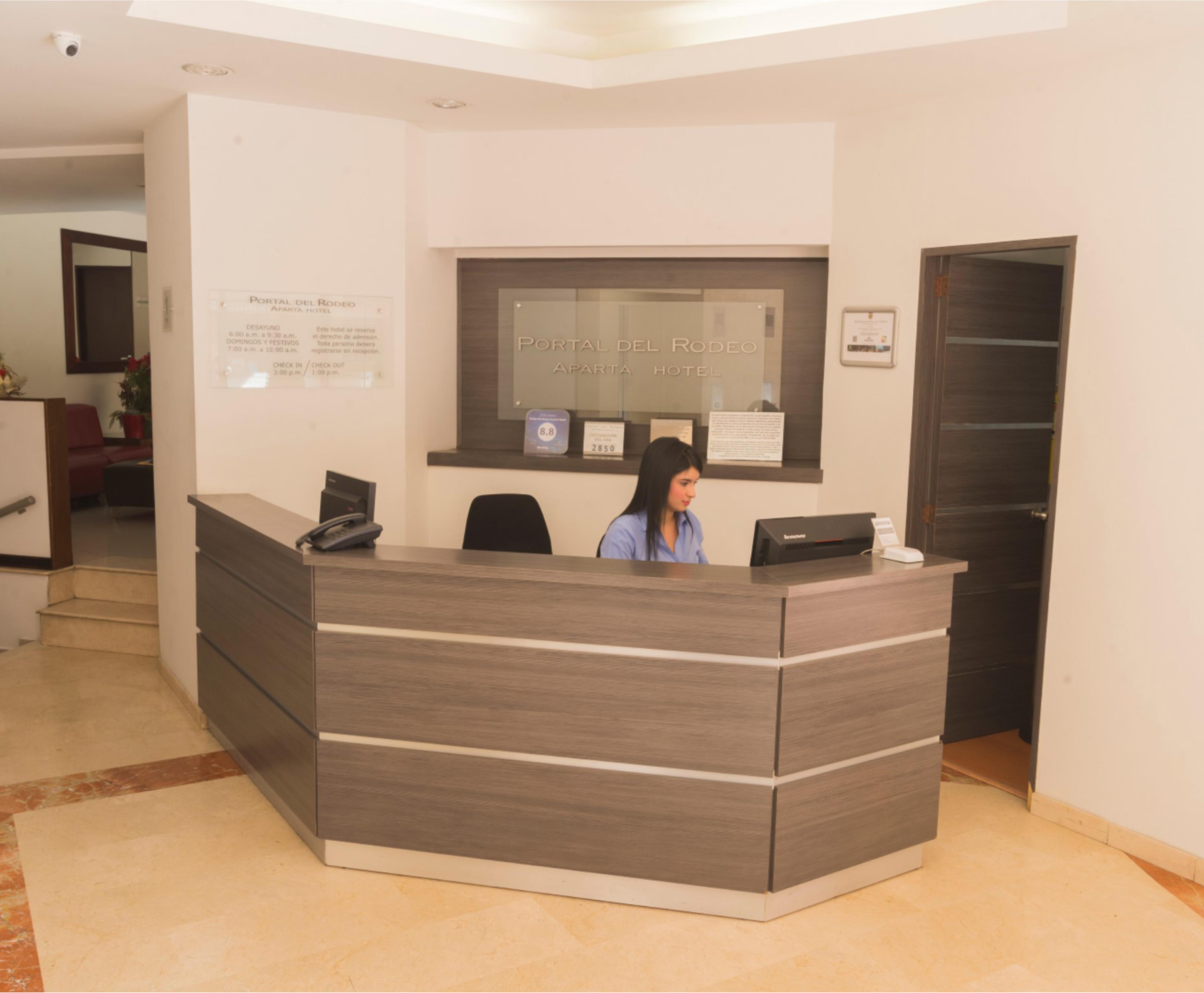 Portal Del Rodeo Apartahotel 메딜린 외부 사진