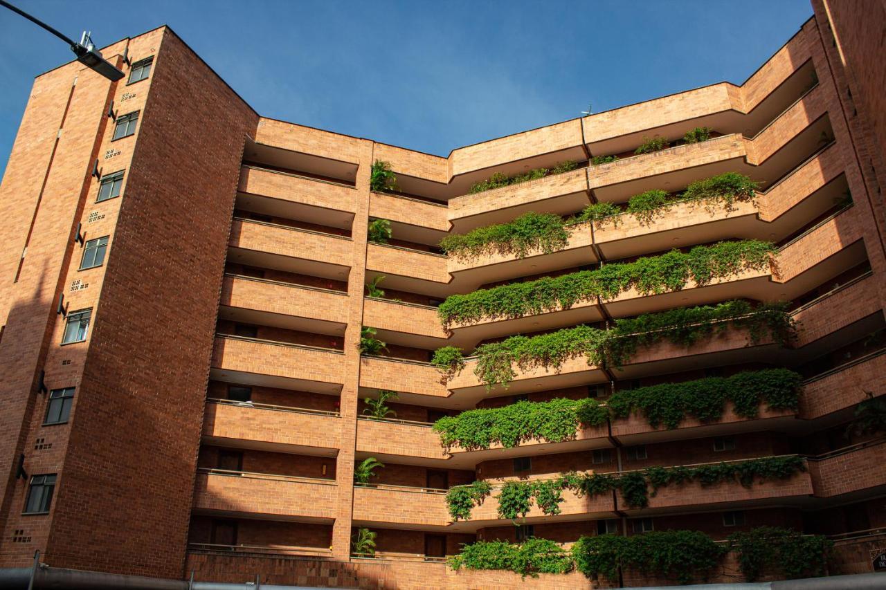 Portal Del Rodeo Apartahotel 메딜린 외부 사진
