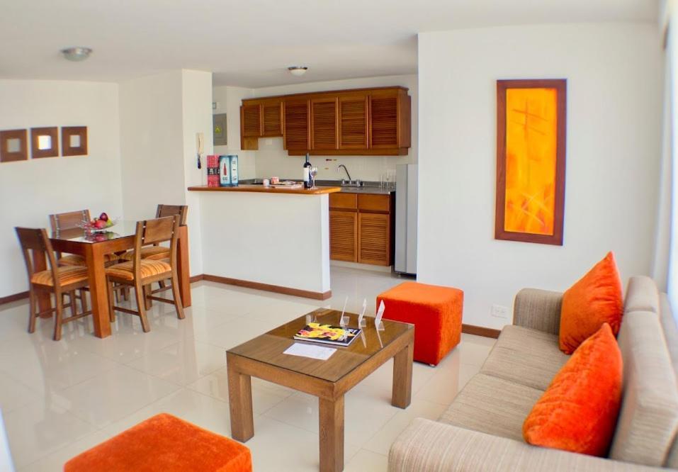 Portal Del Rodeo Apartahotel 메딜린 외부 사진