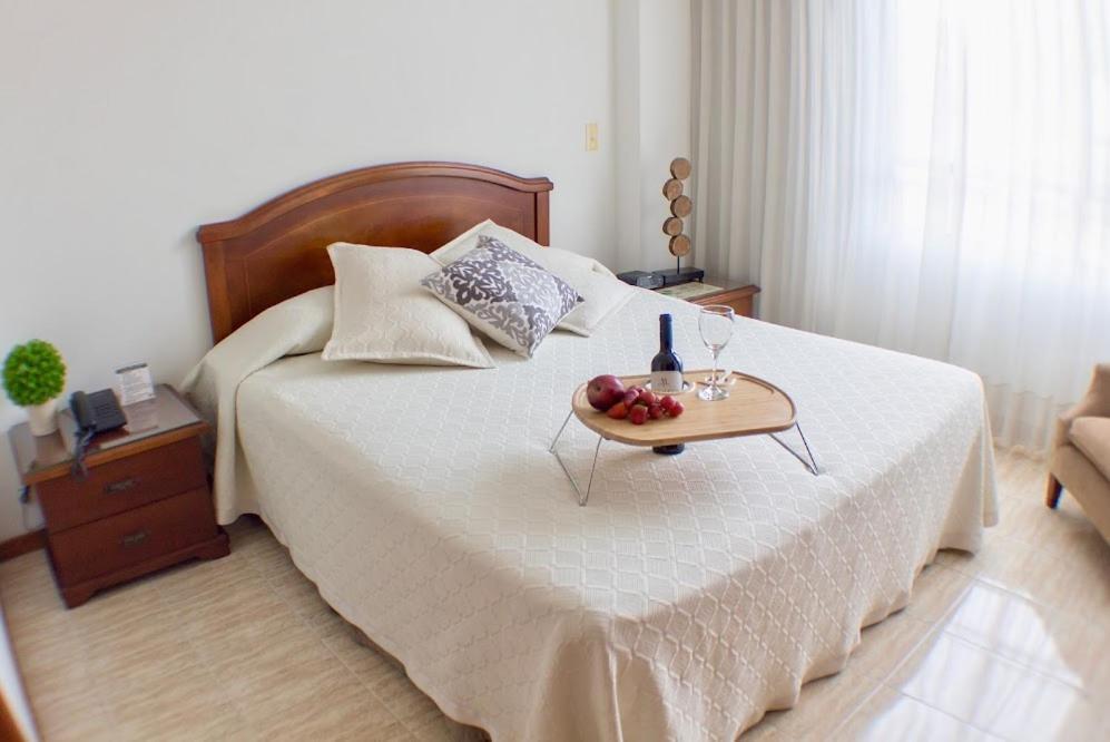 Portal Del Rodeo Apartahotel 메딜린 외부 사진