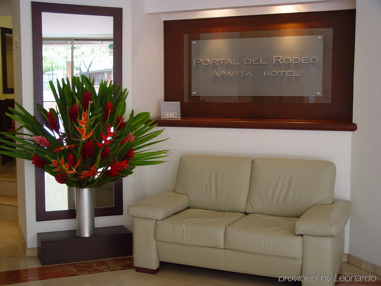 Portal Del Rodeo Apartahotel 메딜린 외부 사진