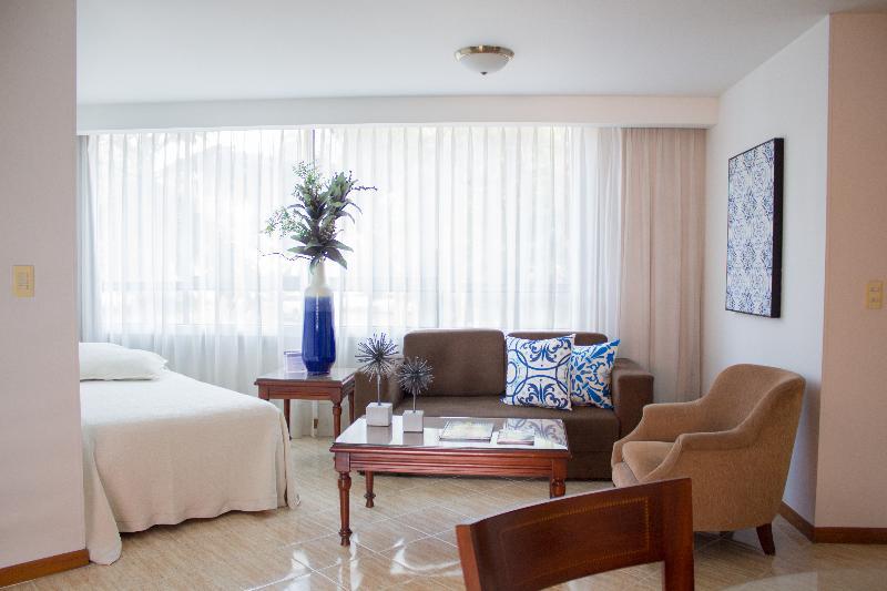 Portal Del Rodeo Apartahotel 메딜린 외부 사진